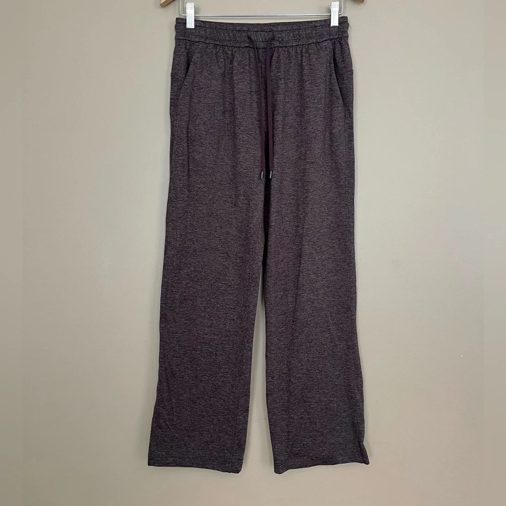 {Lululemon} Soft Jersey Straight-Leg Mid-Rise Pant Shorter Length - Womens 6